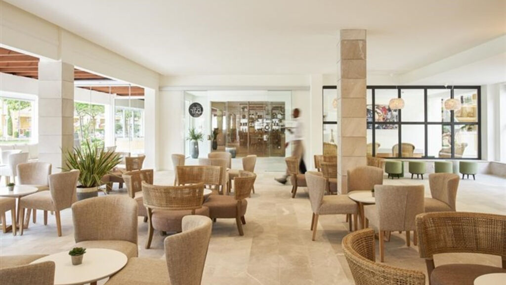 A10 Aparthotel Club Del Sol Resort & Spa