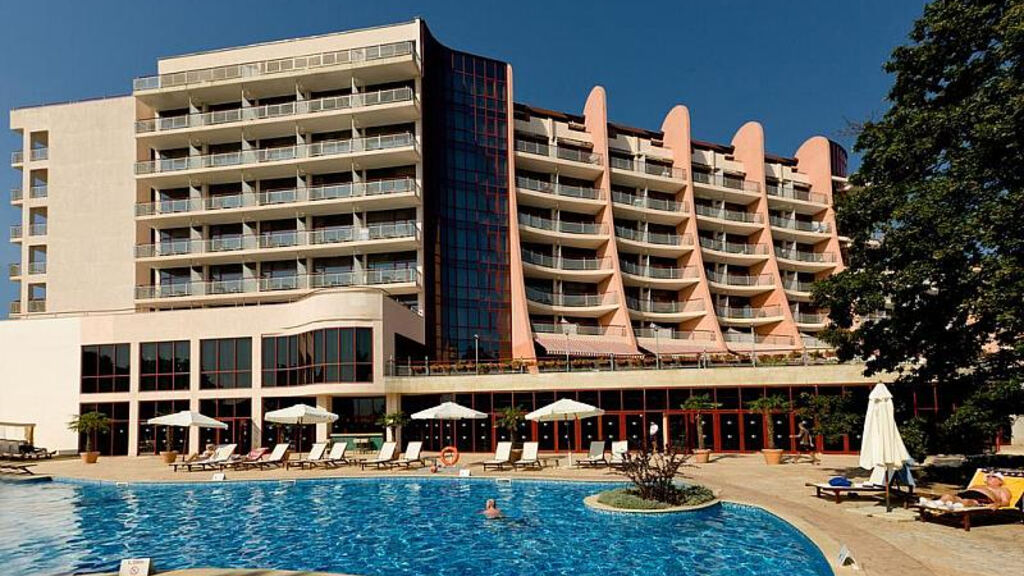 Double Tree by Hilton Golden Sands