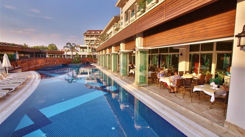 Evren Beach Resort & Spa