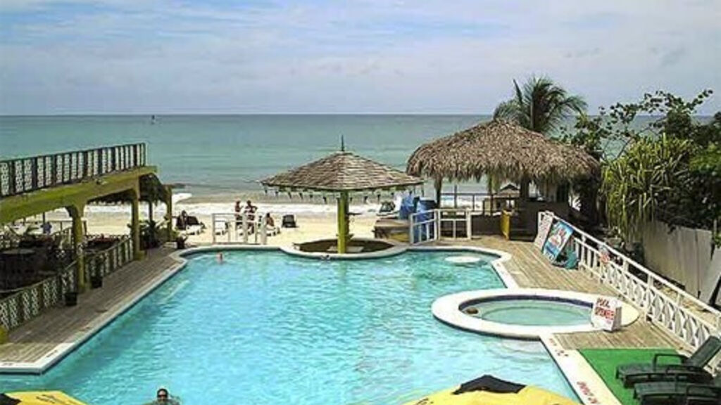 Fun Holiday Beach Resort