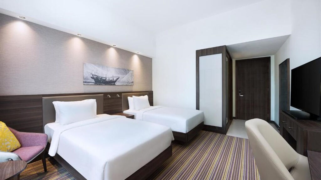 Hotel Hampton By Hilton Dubai