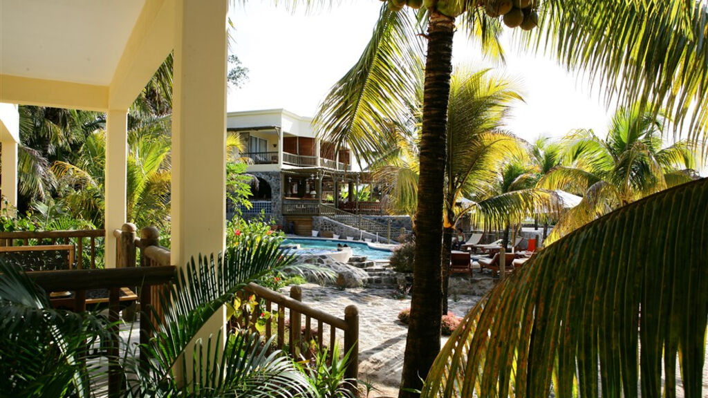 Hibiscus Beach Resort & Spa