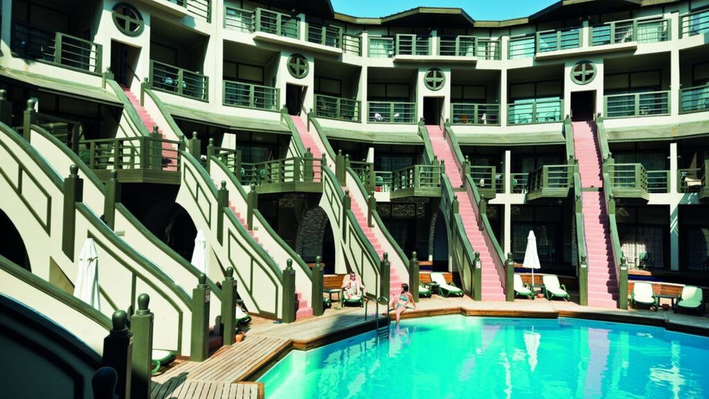 Limak Lara De Luxe Hotel&Resort
