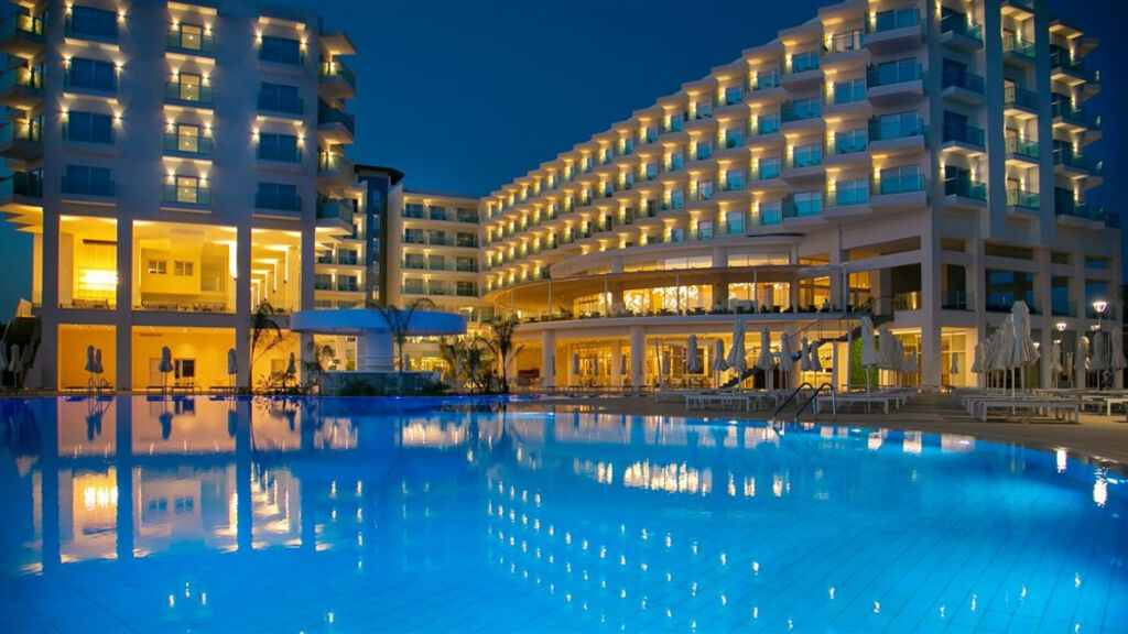 Hotel Nissiblu Beach Resort 