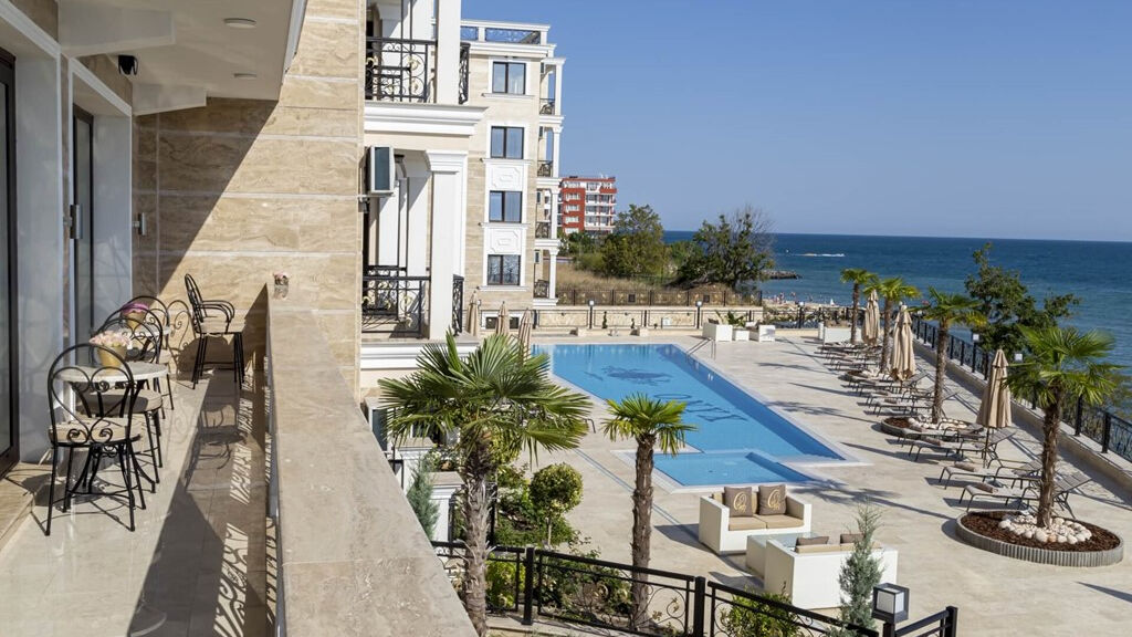 Hotel Onyx Beach Residence