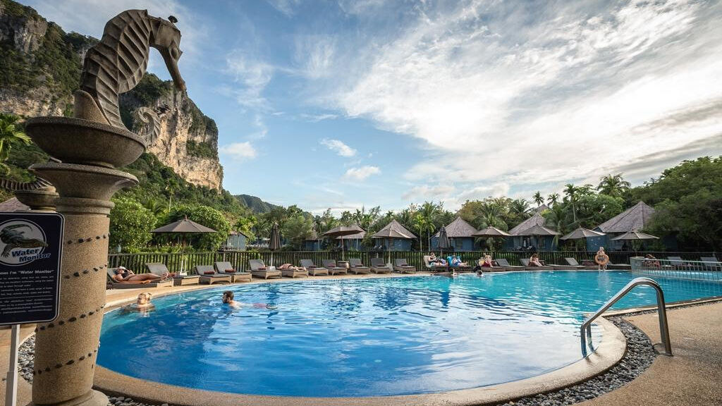 Peace Laguna Resort