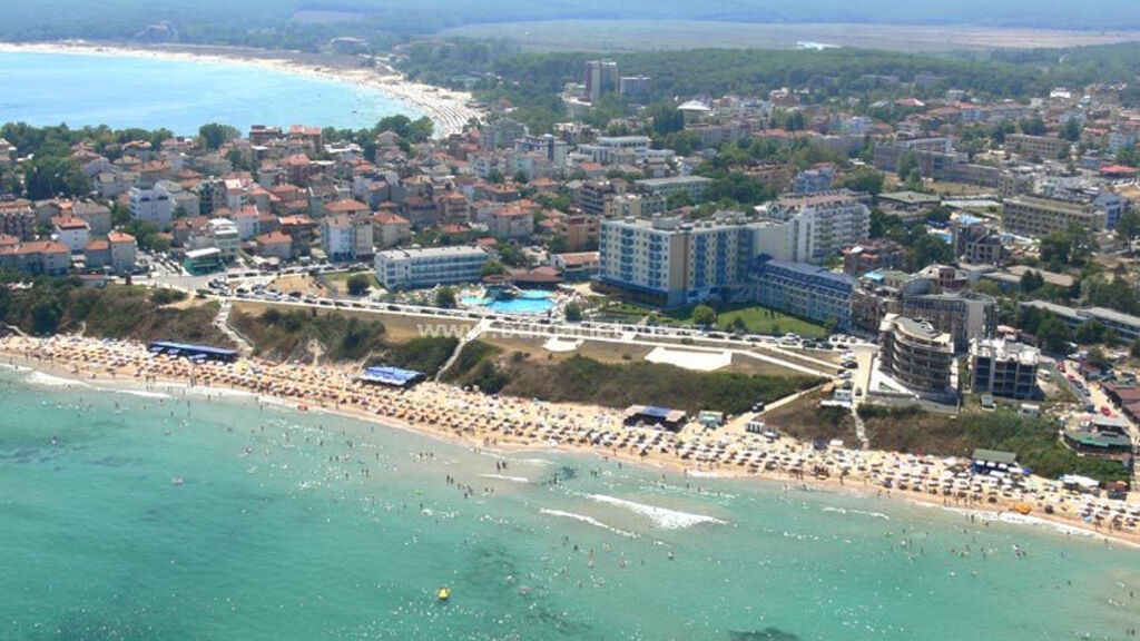 Perla Beach