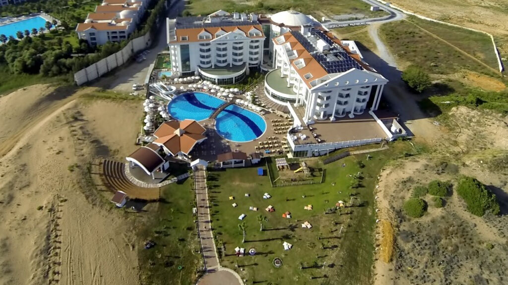 Roma Beach Resort & Spa