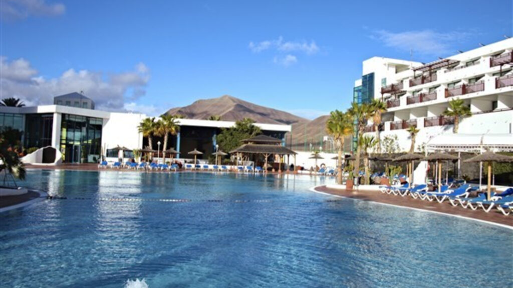 Sandos Papagayo Beach Resort