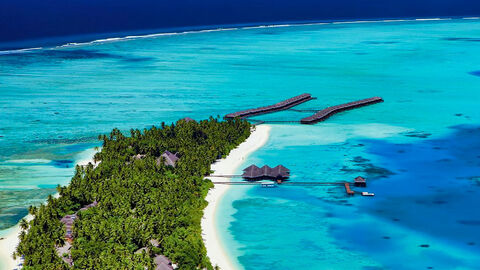 Náhled objektu Medhufushi Island Resort, Meemu Atol, Maledivy, Asie