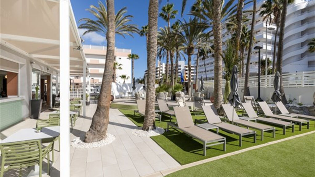 Anamar Suites