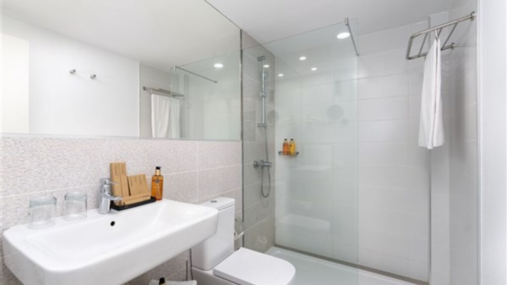 Anamar Suites