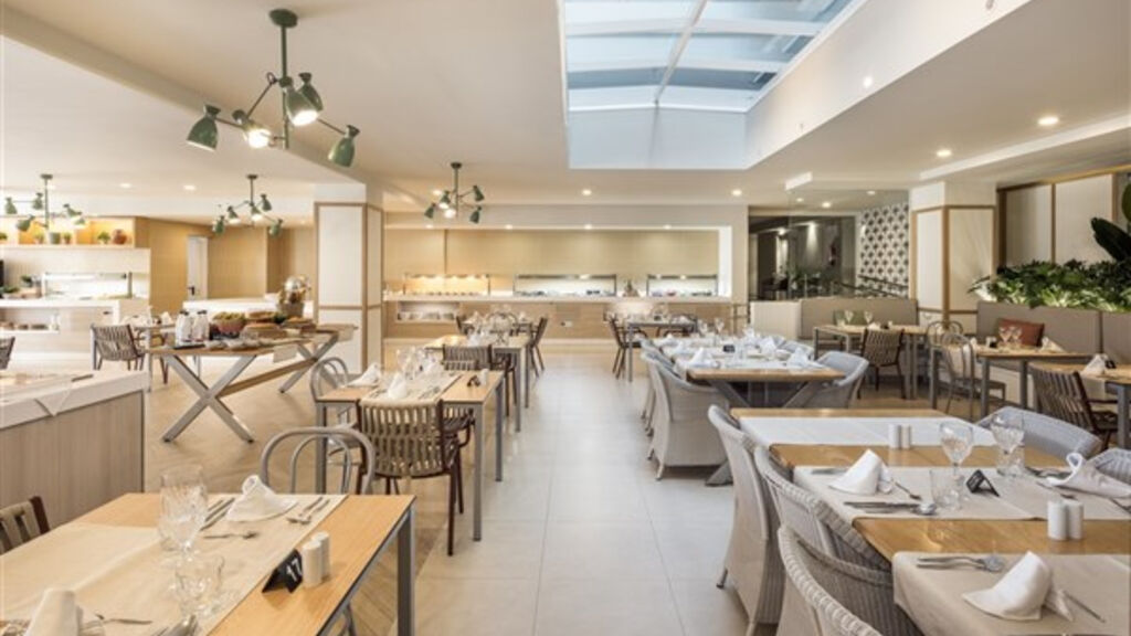 Anamar Suites