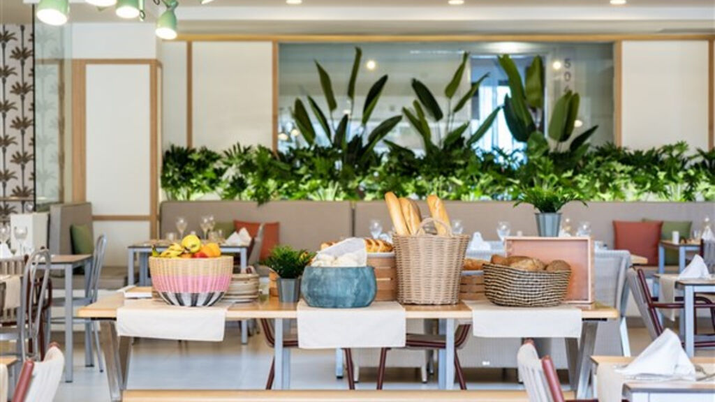 Anamar Suites