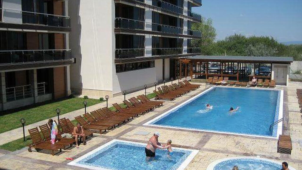 Pomorie Bay Apartments & Spa