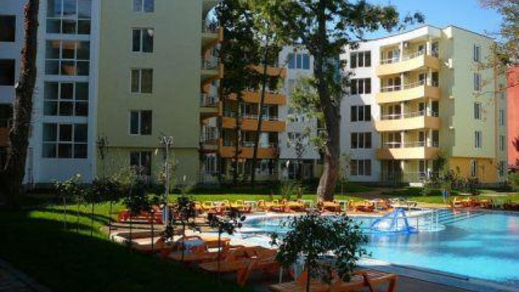 Yasen Aparthotel