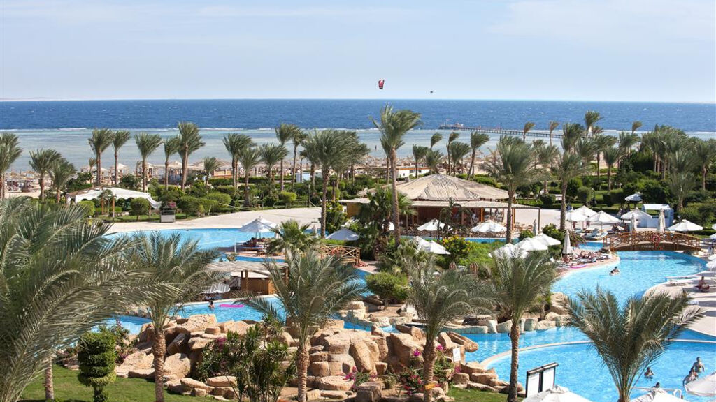 Amwaj Oyoun Resort