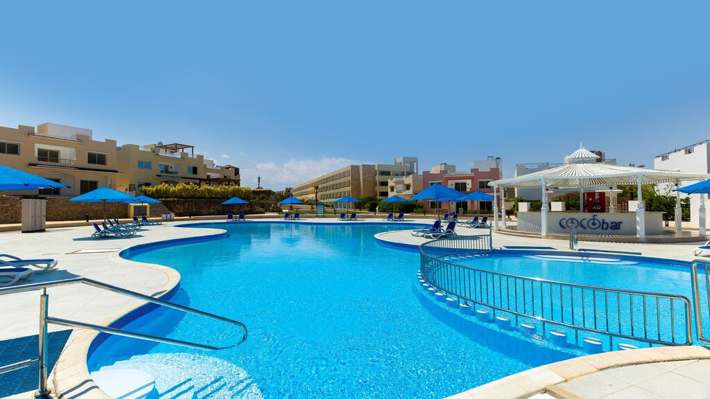 Amwaj Oyoun Resort