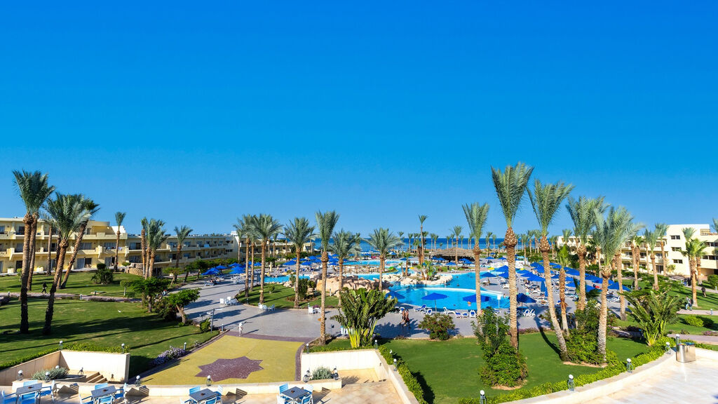 Amwaj Oyoun Resort