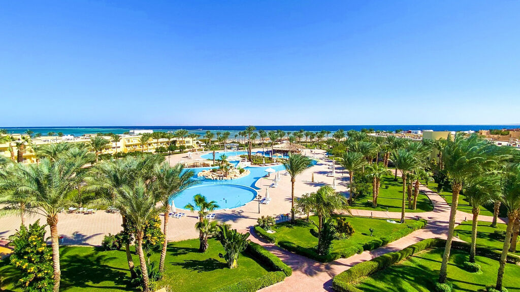 Amwaj Oyoun Resort