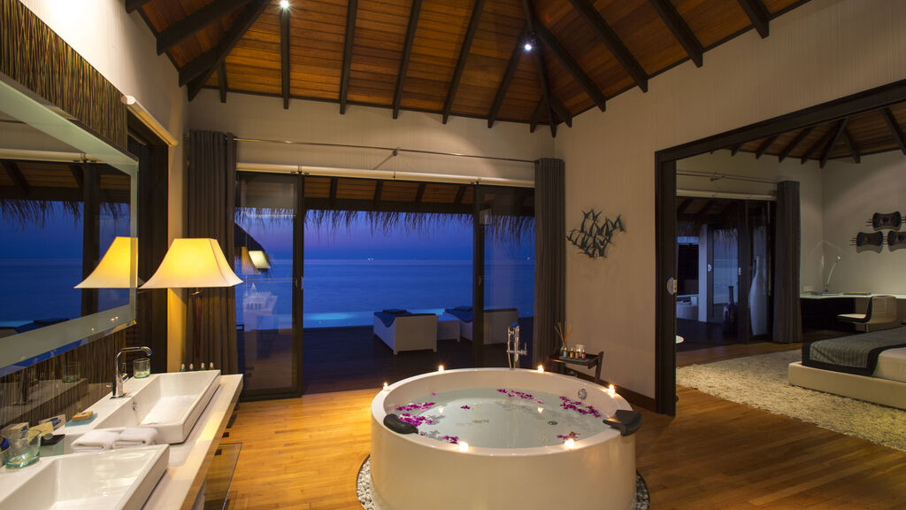 Laguna Maldives- Vellasaru Maldives (bungalovy)