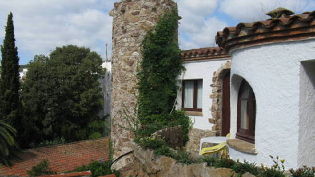 Tossa Village