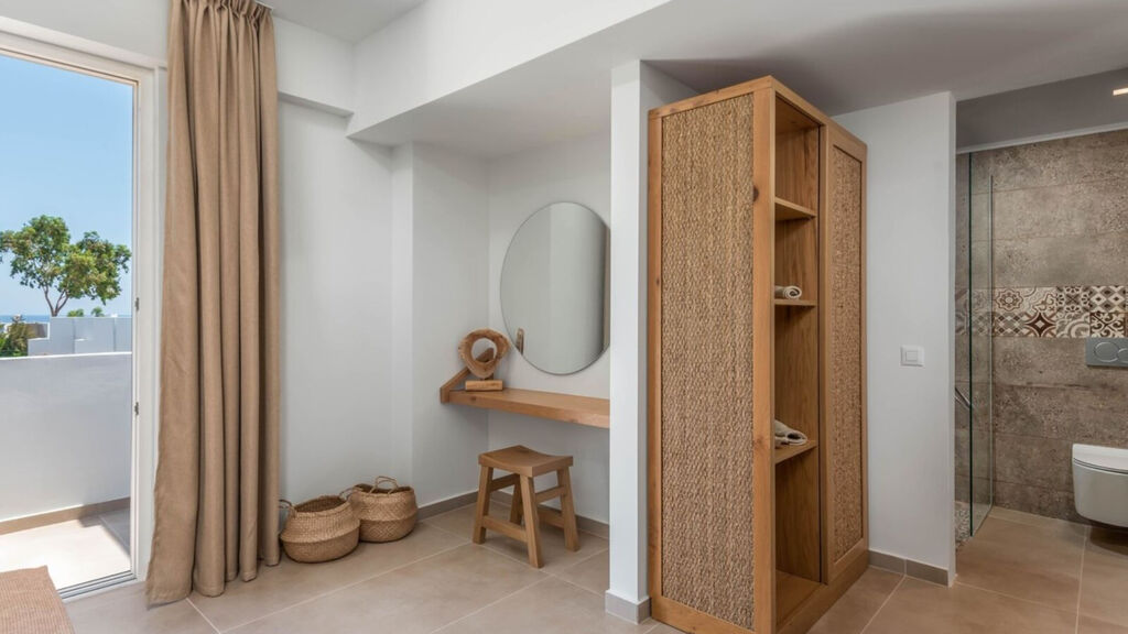 Absolute Kiotari Resort