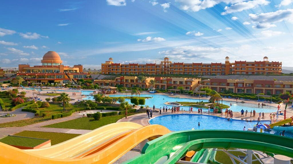 Abu Dabbab Beach & Resort