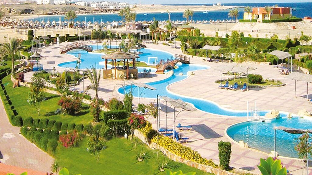 Abu Dabbab Beach & Resort