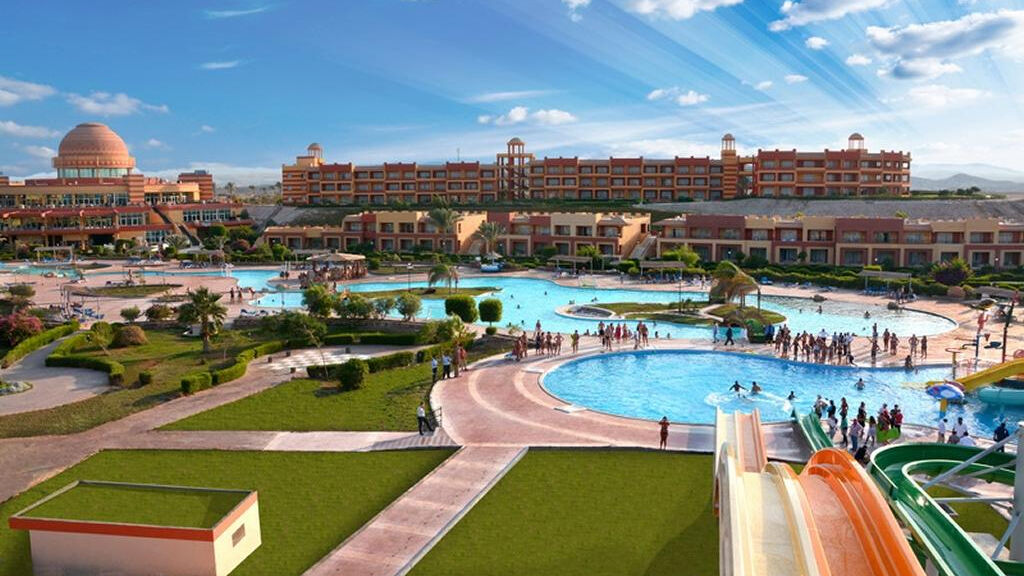 Abu Dabbab Beach & Resort