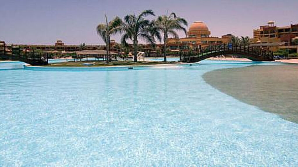 Abu Dabbab Beach & Resort