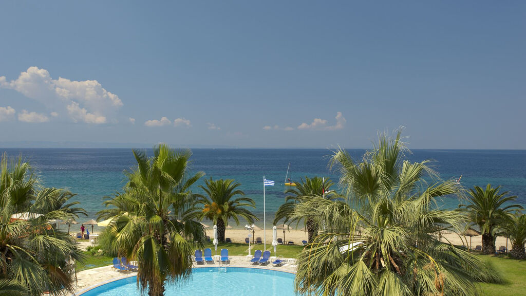 Acrotel Lily Ann Beach