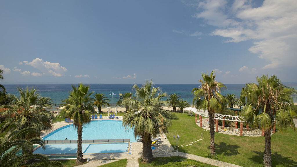 Acrotel Lily Ann Beach