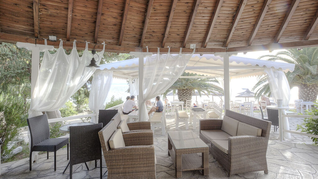 Acrotel Lily Ann Beach