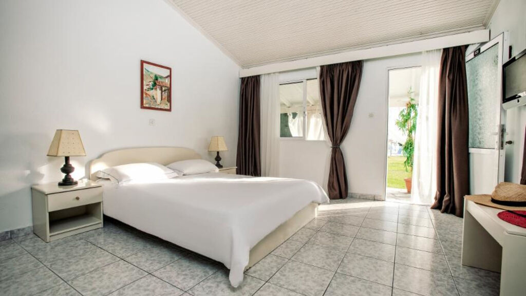 Acrotel Lily Ann Beach