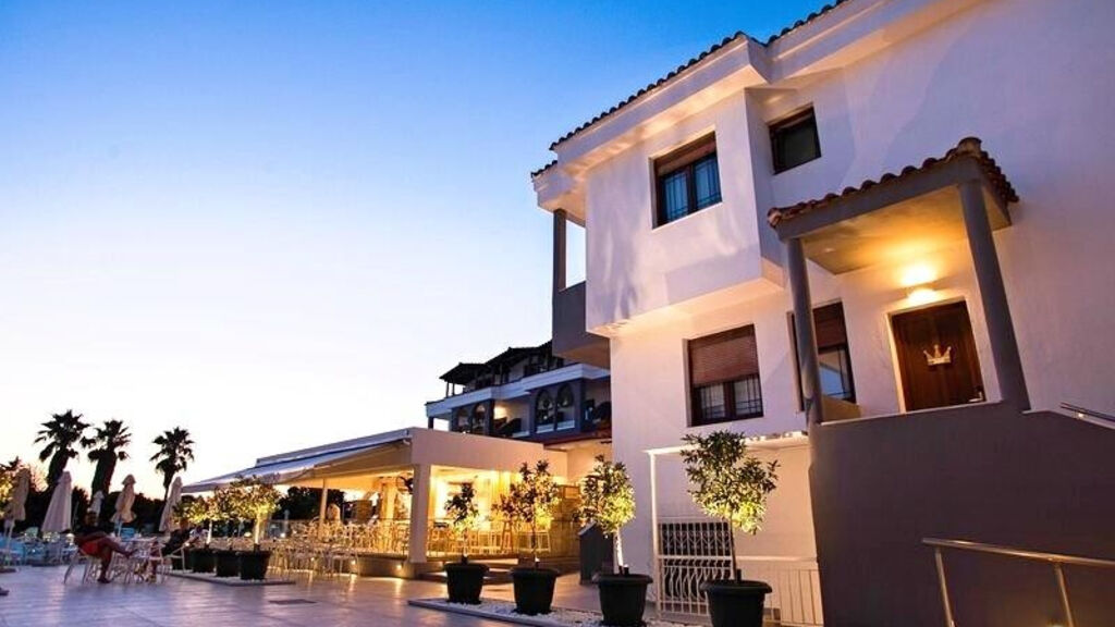 Acrotel Lily Ann Village