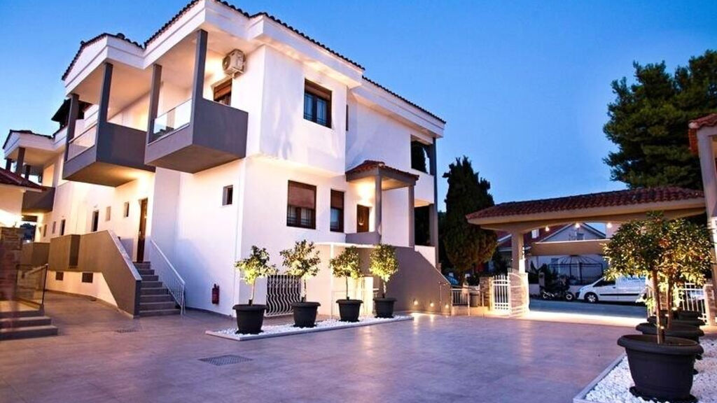 Acrotel Lily Ann Village