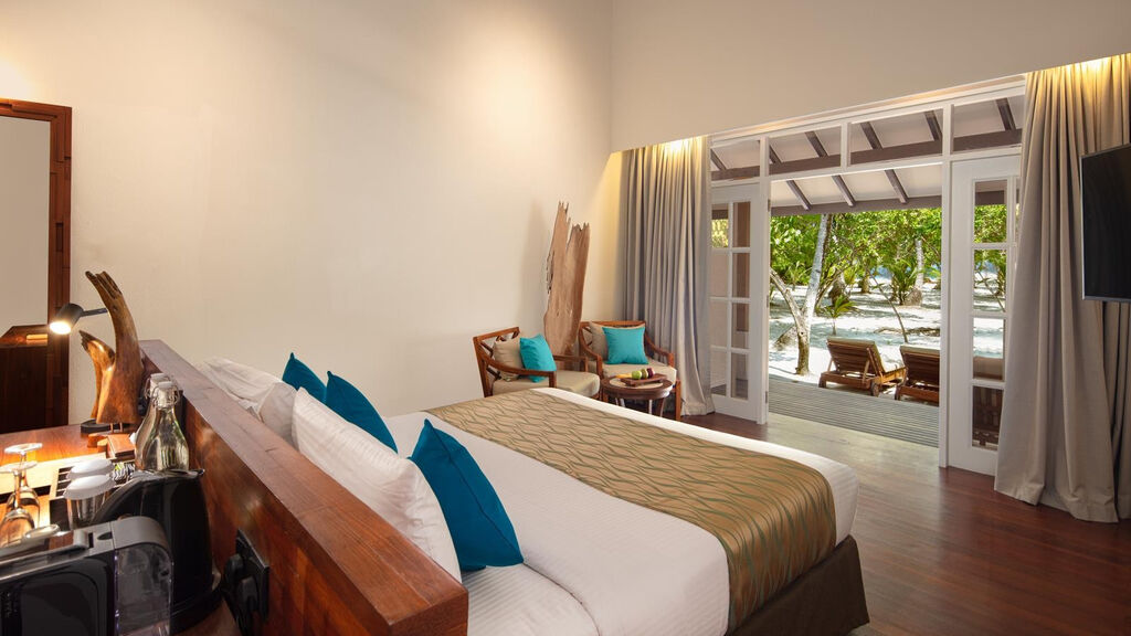Adaaran Select Meedhupparu & Prestige Water Villas