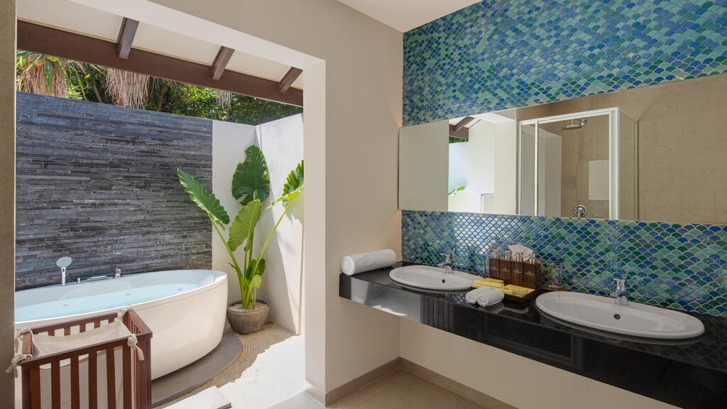 Adaaran Select Meedhupparu & Prestige Water Villas