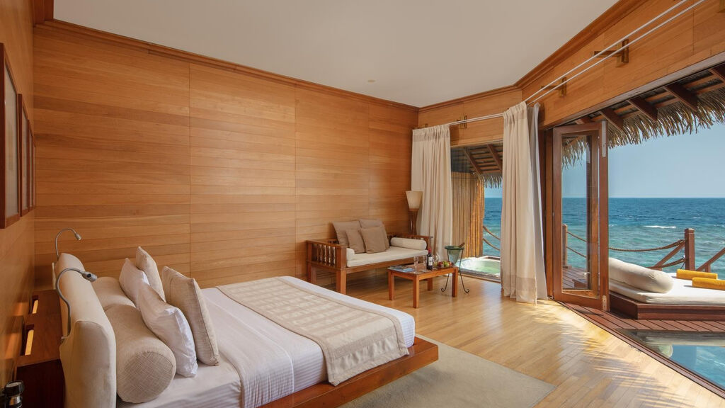 Adaaran Select Meedhupparu & Prestige Water Villas