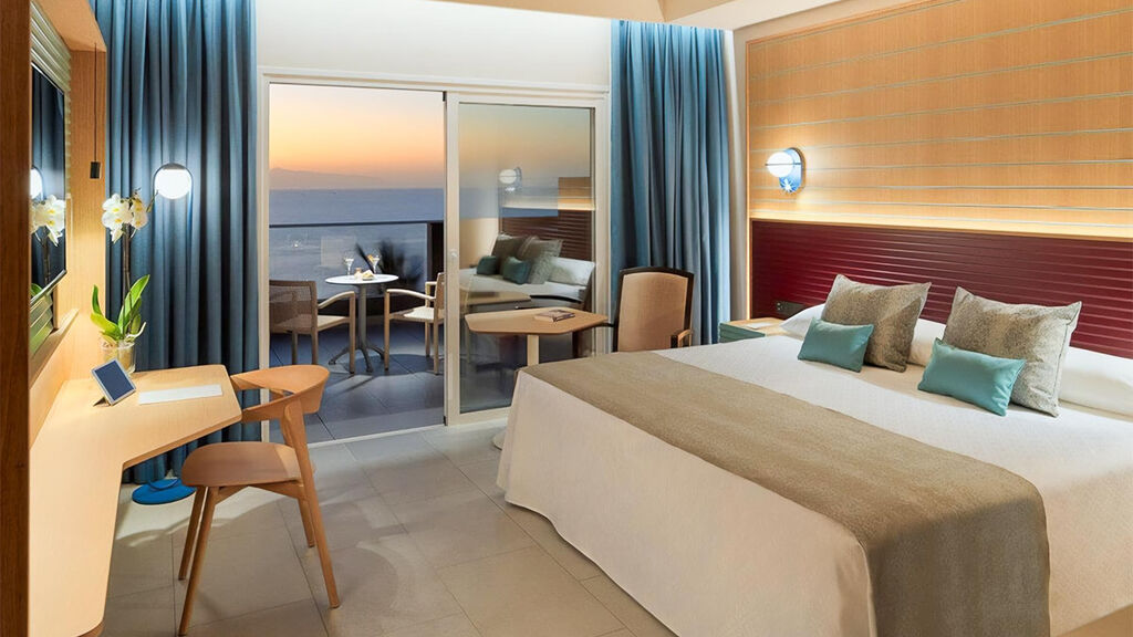 Adrian Hoteles Roca Nivaria Gran