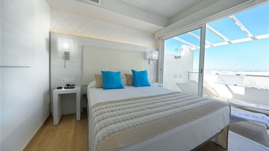 Aequora Lanzarote Suites