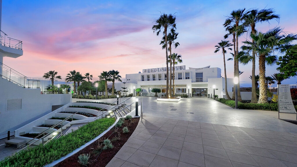 Aequora Lanzarote Suites