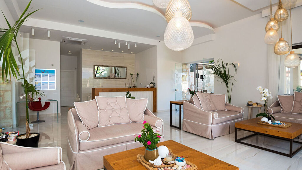 Airis Boutique & Suites