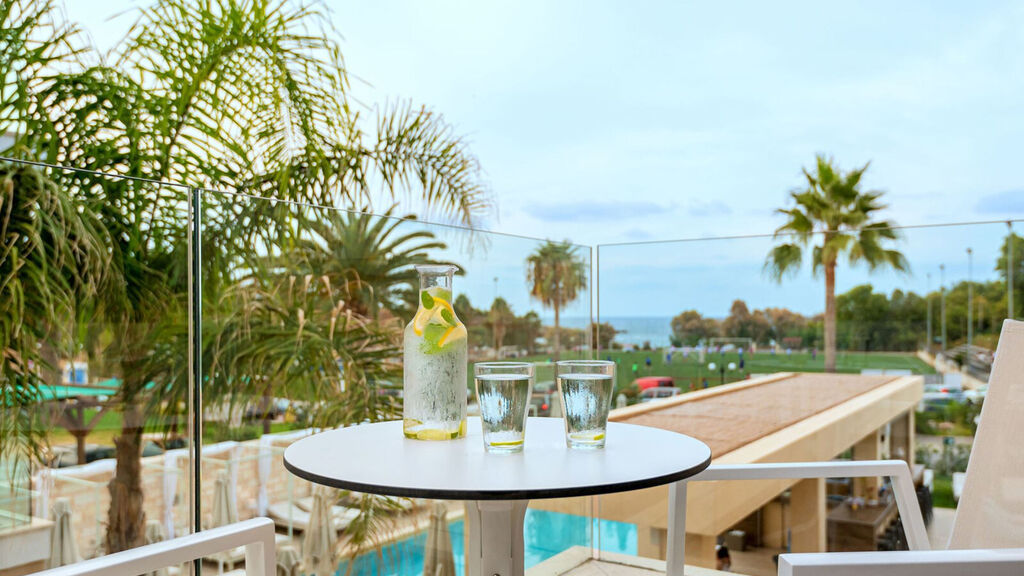 Airis Boutique & Suites