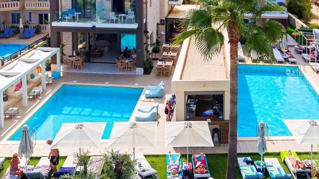 Airis Boutique & Suites