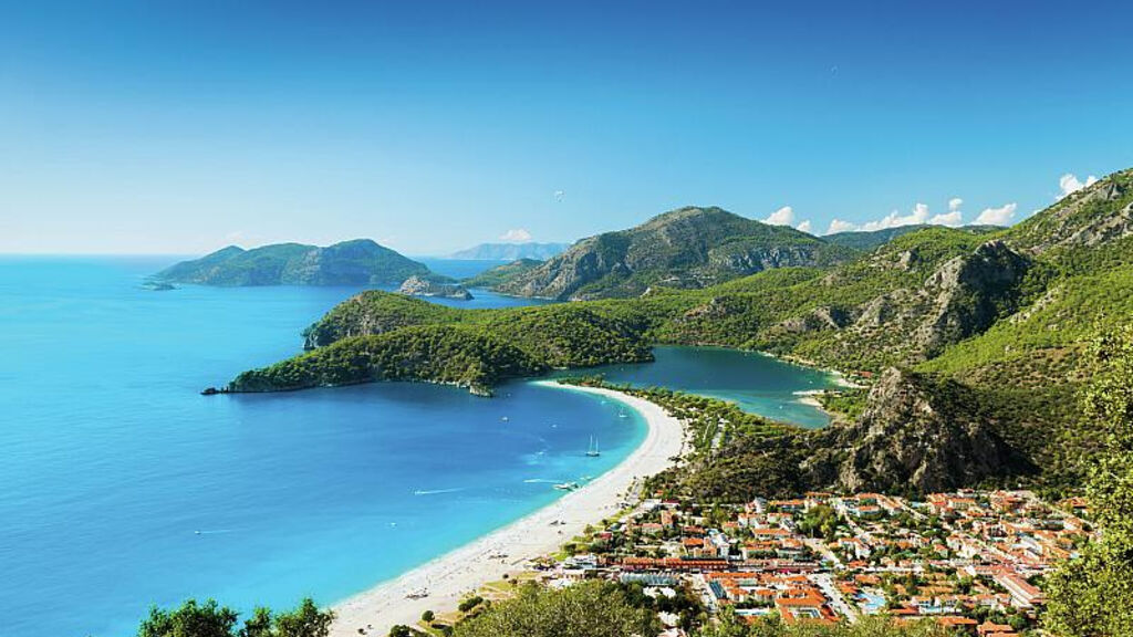 Akdeniz Beach