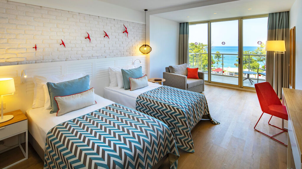Akra Kemer