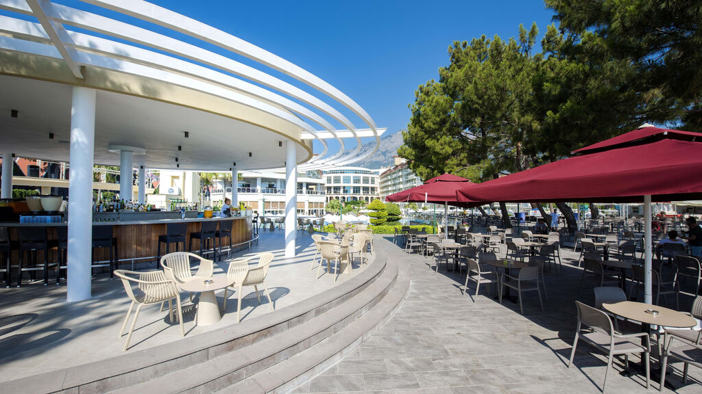 Akra Kemer