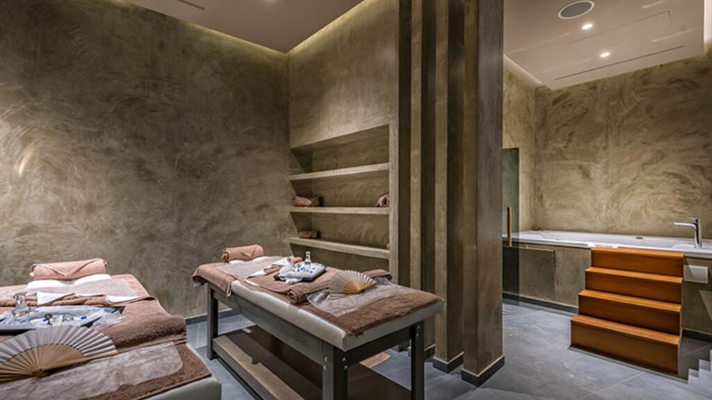 Alexandra Beach Resort & Spa